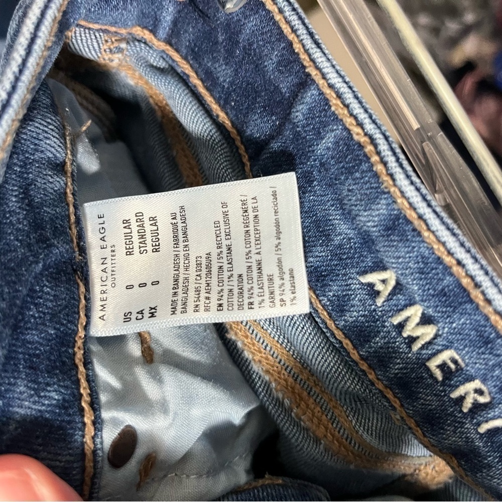 American Eagle Medium Wash Straight Mom Jeans - Picture 9 of 9
